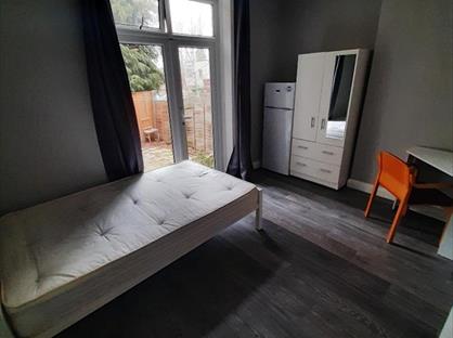 Studio Flat, Double Studio With Patio, NW10