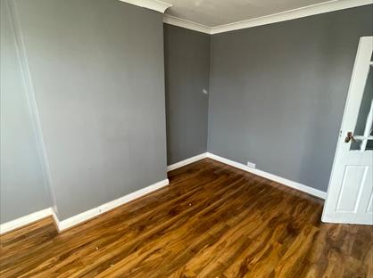 4 Bed Flat, Lichfield Road, TW4