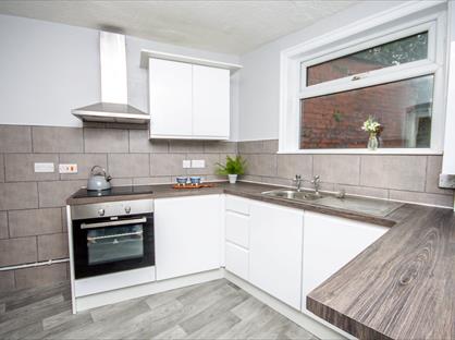 3 Bed Terraced House, Market Street, OL12