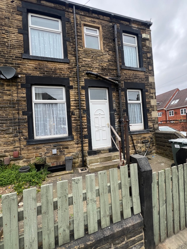 Morley, Leeds 2 Bed End Terrace, Fountain Street, LS27 To Rent Now