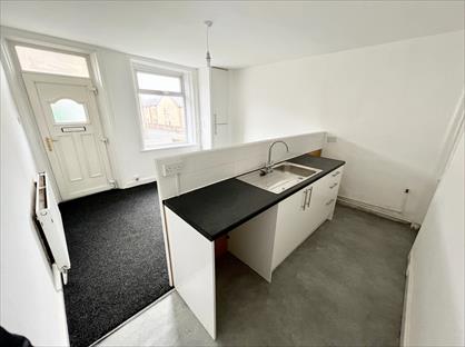 2 Bed Terraced House, Garden Road, HD6