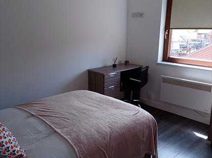 Studio Flat, Lower Bryan Street, ST1
