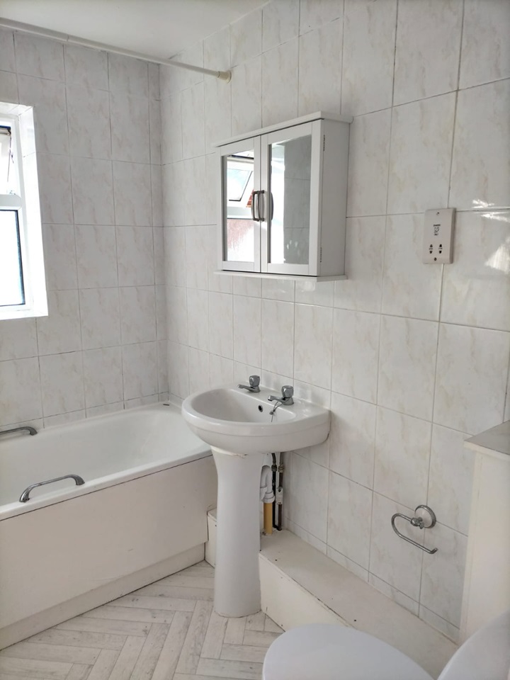 Additional image 3 of 1 Bed Flat, Cumberland Road, RG1, N1 7GU