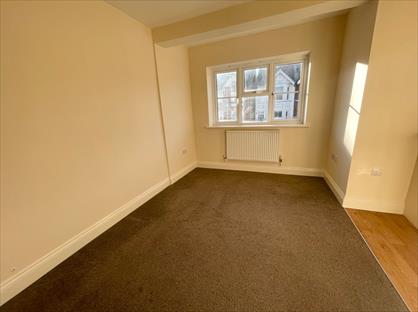1 Bed Flat, Raleigh House, TN35
