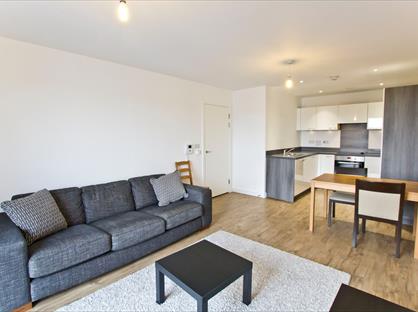 1 Bed Flat, Claret Court, CR0