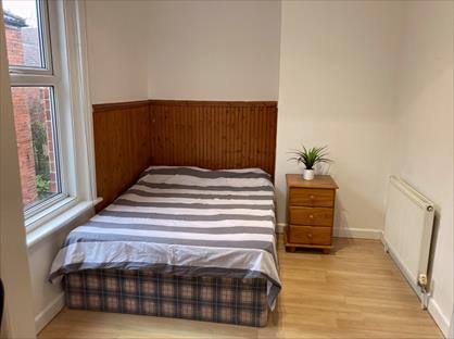 Room in a Shared House, Victoria Road North, PO5