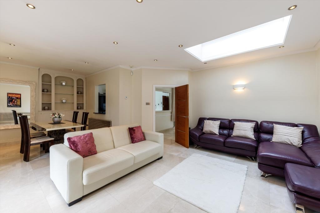 Additional image 2 of 2 Bed Flat, Mount Street, W1K, N1 7GU