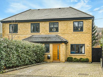 4 Bed Semi-Detached House, Norheads Lane, TN16