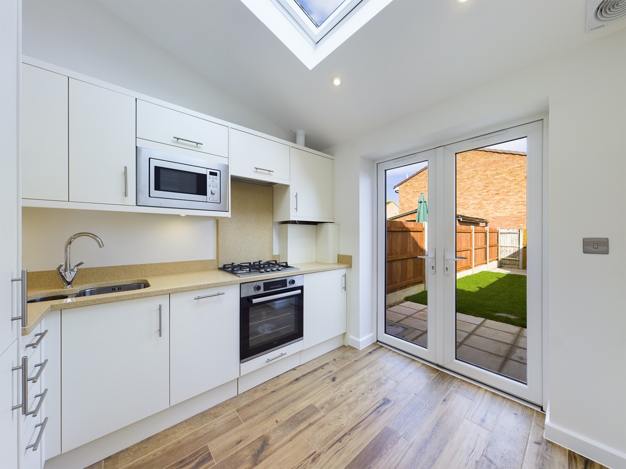 Hemel Hempstead Studio Flat, Codicote Row, HP2 To Rent Now for £