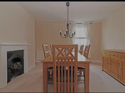 2 Bed Maisonette, Garlands Road, RH1
