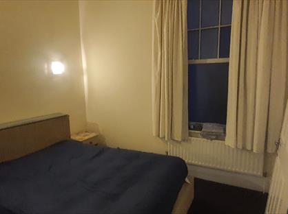 2 Bed Flat, Babacombe Road, TQ1