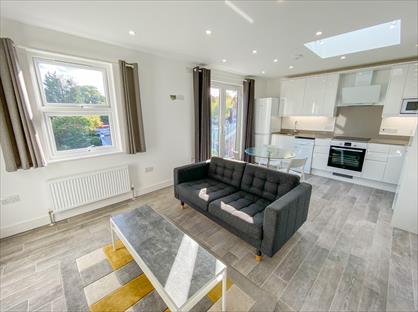 1 Bed Flat, Stanley Park Road, SM5