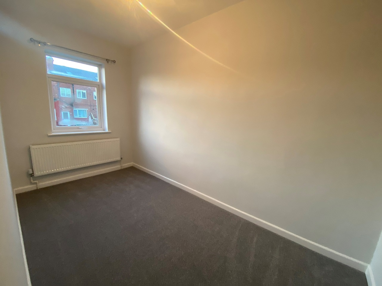 Hemsworth, Pontefract 3 Bed Terraced House, Victoria Street, WF9 To