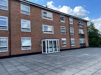 2 Bed Flat, Maresfield, CR0