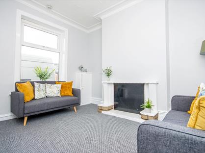 3 Bed Terraced House, Sandringham Road, BB3