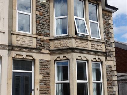 5 Bed Semi-Detached House, Longmead Avenue, BS7