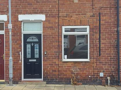 2 Bed Terraced House, Grafton Street, WF10