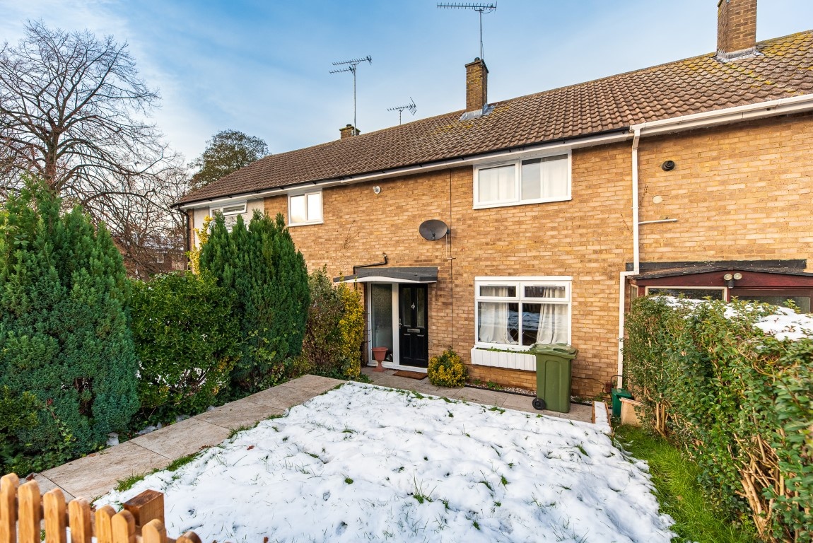 Basildon 2 Bed SemiDetached House, The Knares, SS16 To Rent Now