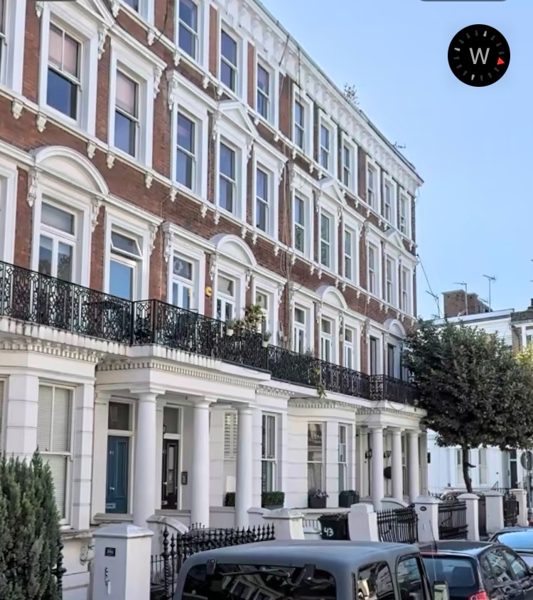 1 Bed Flat, London, W14 photo 2