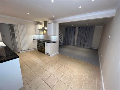 2 Bed End Terrace, Combers End, GL8