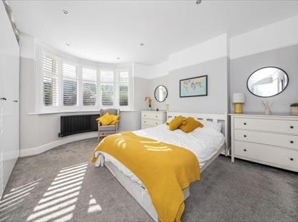 Room in a Shared Flat, Brixton Water Lane, SW2