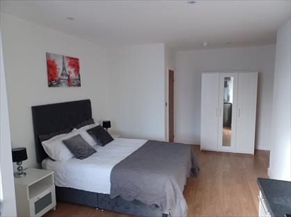 1 Bed Flat, Trinity Point, ST1