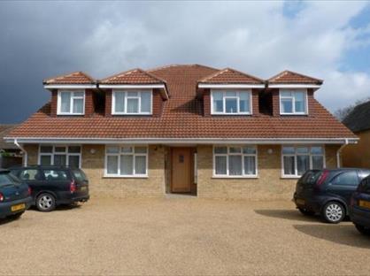 2 Bed Flat, High Road North, SS15