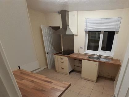 2 Bed Terraced House, Hunt Lane, DN5