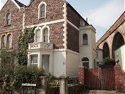 6 Bed Semi-Detached House, Cotham Brow, BS6