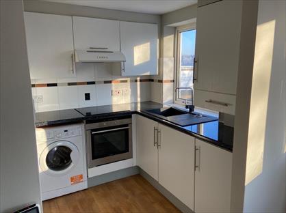 1 Bed Flat, Pheasant Close, HP4