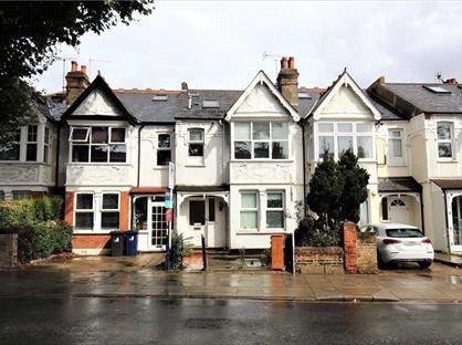 3 Bed Flat, Northfield Avenue, W13