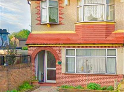 3 Bed Semi-Detached House, Richmond Crescent, N9