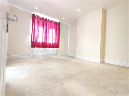 1 Bed Flat, Malden Road, KT4