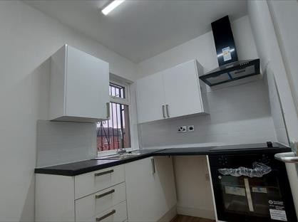 2 Bed Flat, Stockport Road, M34