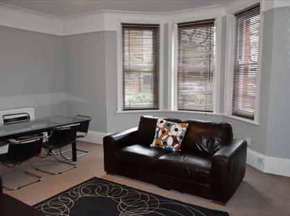 2 Bed Flat, Widdenham Road, N7