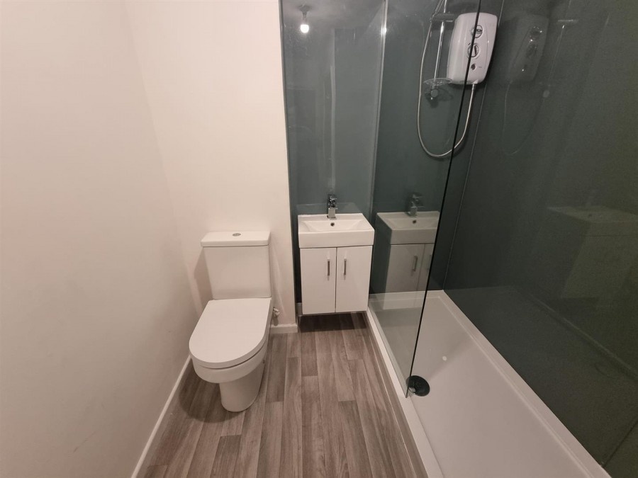 2 Bed Flat, Brunel Close, CV1 photo 5