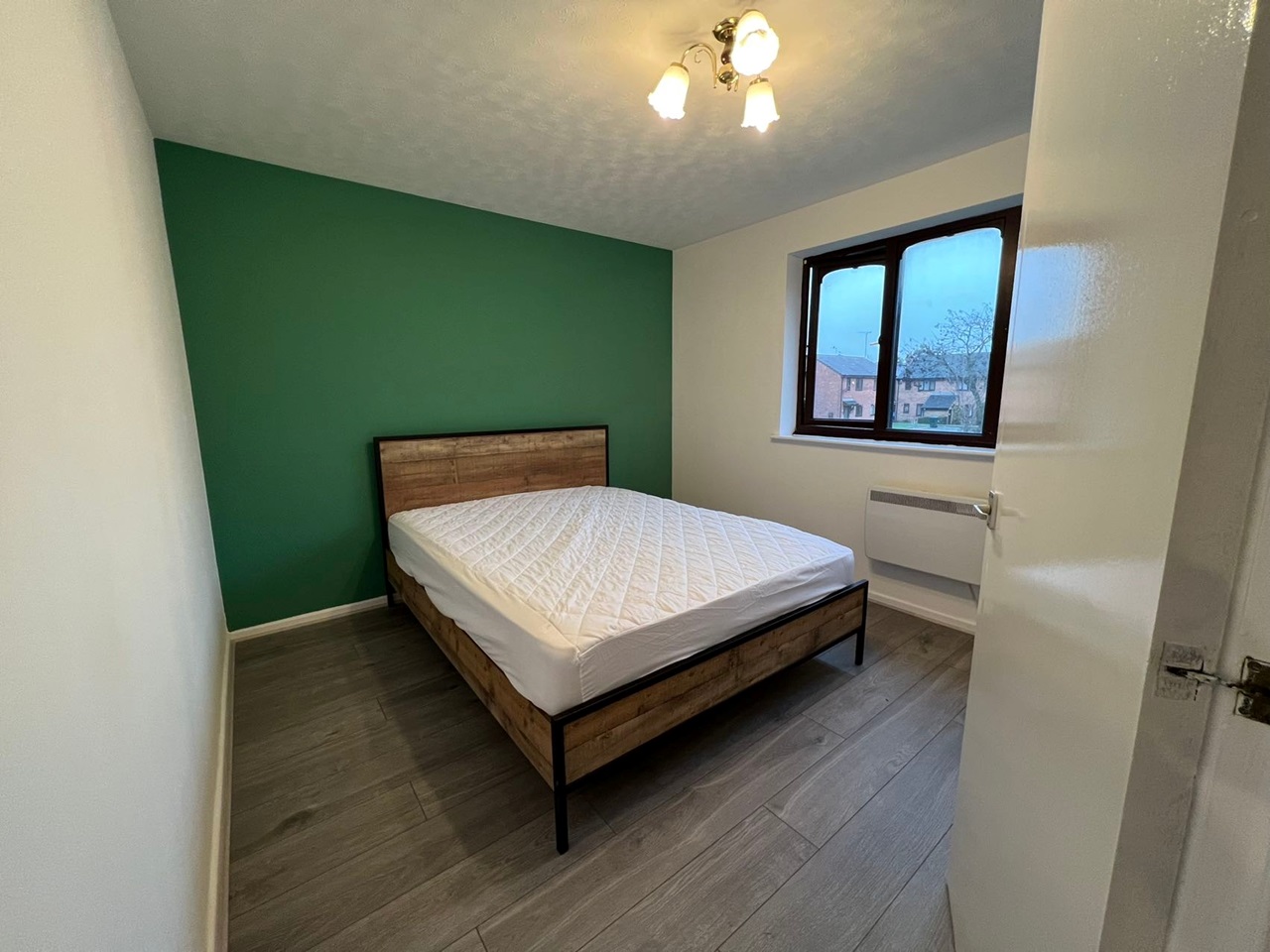 2 Bed Flat, Brunel Close, CV1 photo 3