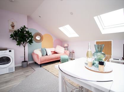 1 Bed Flat, Clive Road, CF5