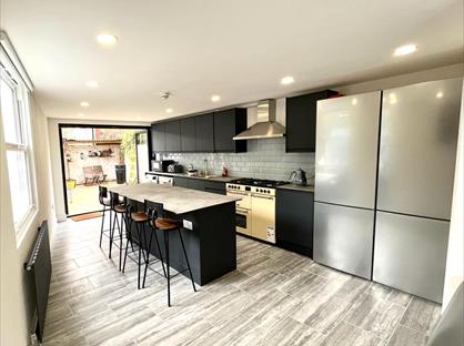 Room in a Shared House, Herndon Road, SW18