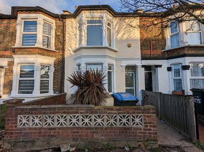 4 Bed Terraced House, High Street, EN3