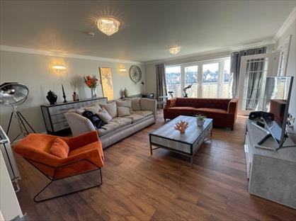 2 Bed Penthouse, Northfield Court, S10