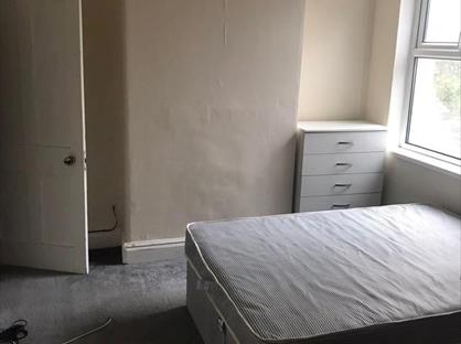 5 Bed Semi-Detached House, Hampton Road, B23