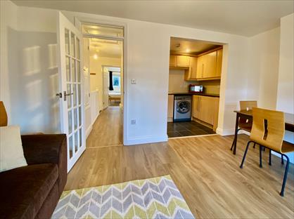 1 Bed Flat, Springfield Road, CM2