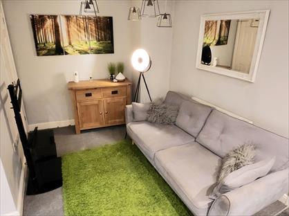 1 Bed Flat, High Street, B61