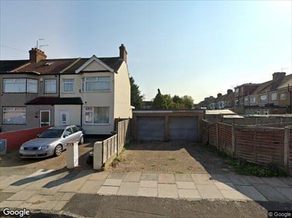 Studio Flat, Bradley Road, EN3