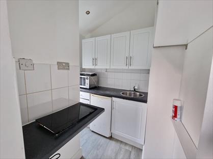 Studio Flat, Finchley Road, NW3