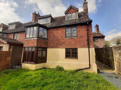 5 Bed Terraced House, Pebsham Farmhouse, TN40