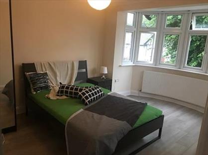 Room in a Shared House, Clarendon Road, W5