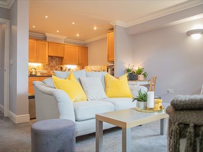 2 Bed Flat, Cobb Close, IP32