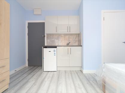 Studio Flat, Rowan Road, UB7